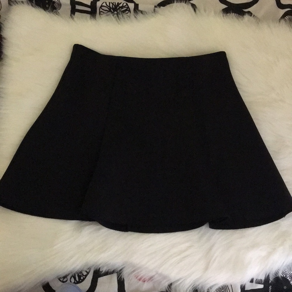 Guess black skirt Sz M